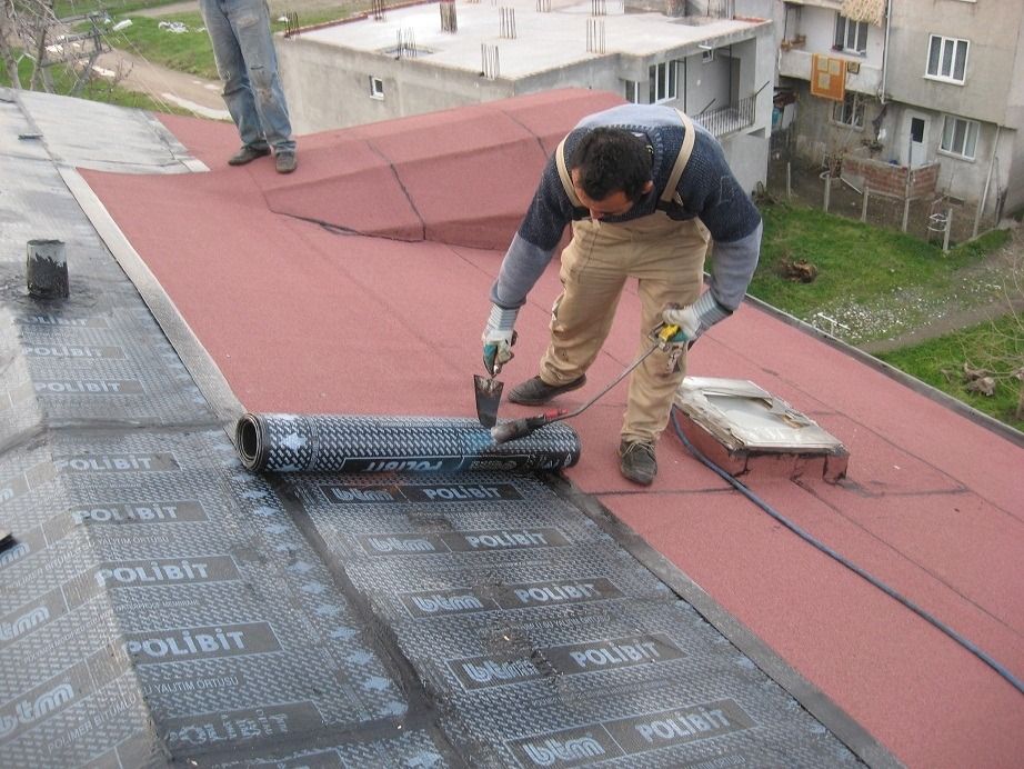 Çeşme EPDM Kauçuk Çatı – düz çatıda arduvazlı bitümlü membran serimi